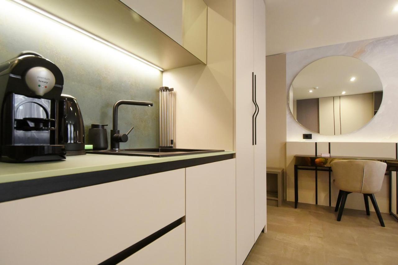 Grandeur Apartments พูลา ภายนอก รูปภาพ
