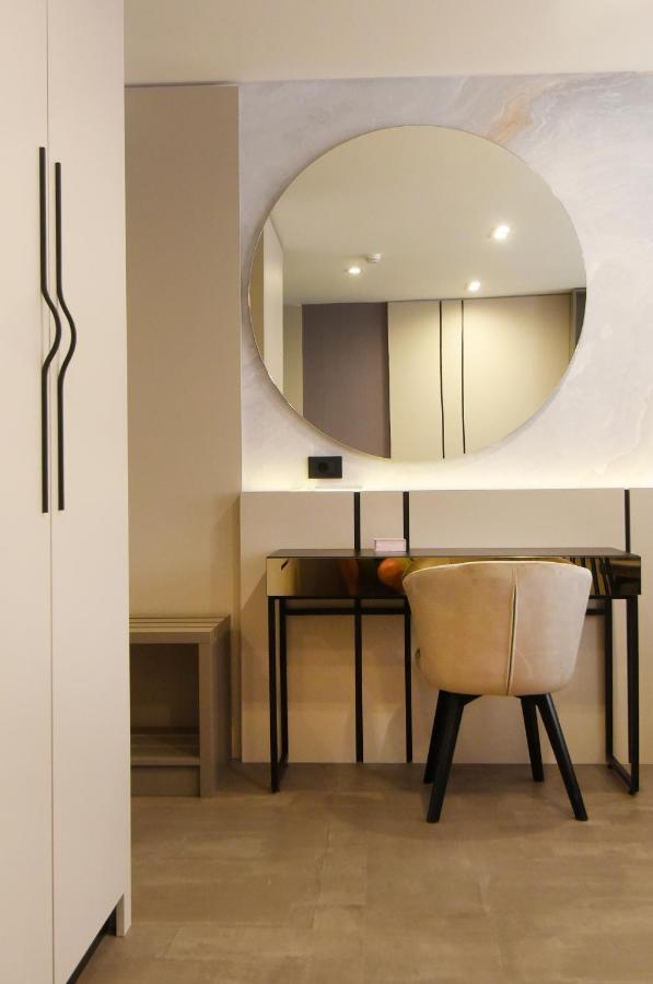Grandeur Apartments พูลา ภายนอก รูปภาพ
