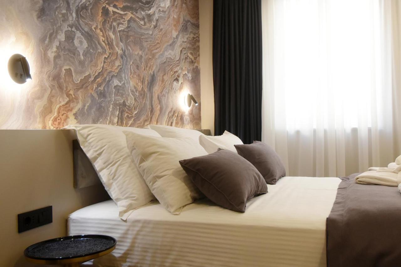 Grandeur Apartments พูลา ภายนอก รูปภาพ