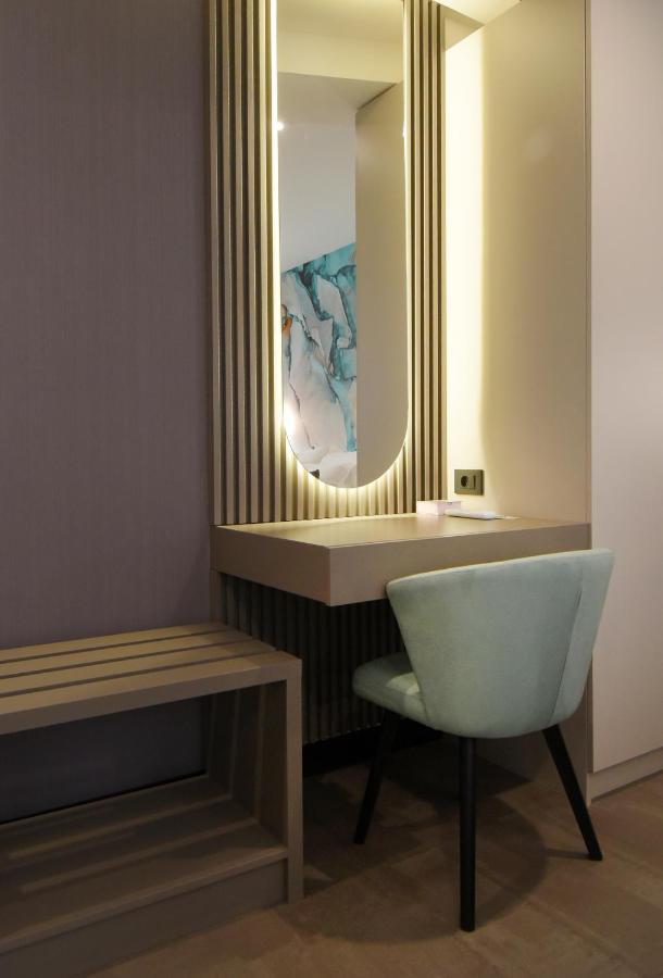 Grandeur Apartments พูลา ภายนอก รูปภาพ