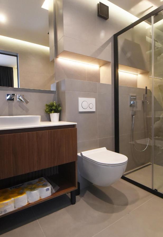 Grandeur Apartments พูลา ภายนอก รูปภาพ