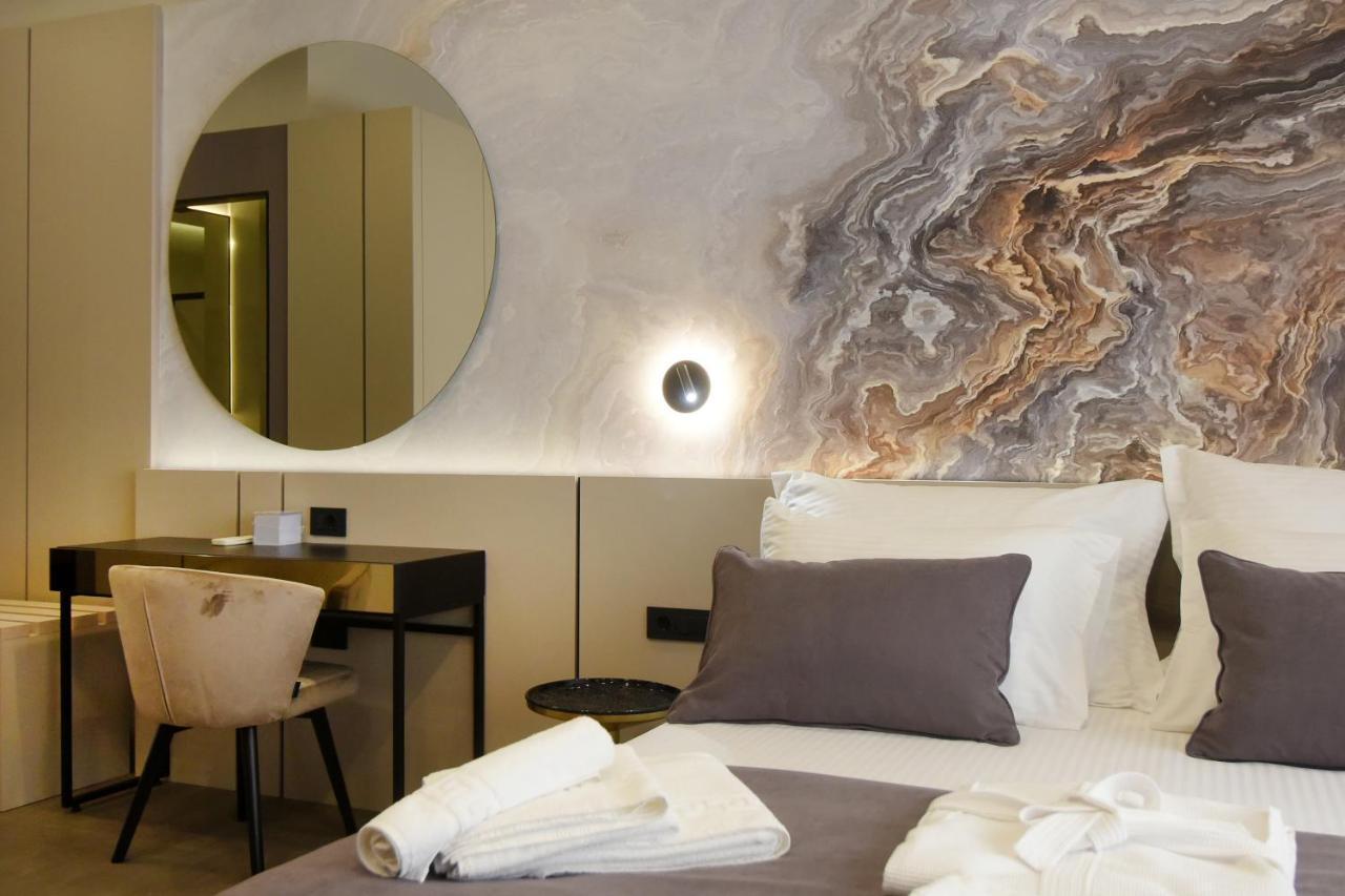 Grandeur Apartments พูลา ภายนอก รูปภาพ