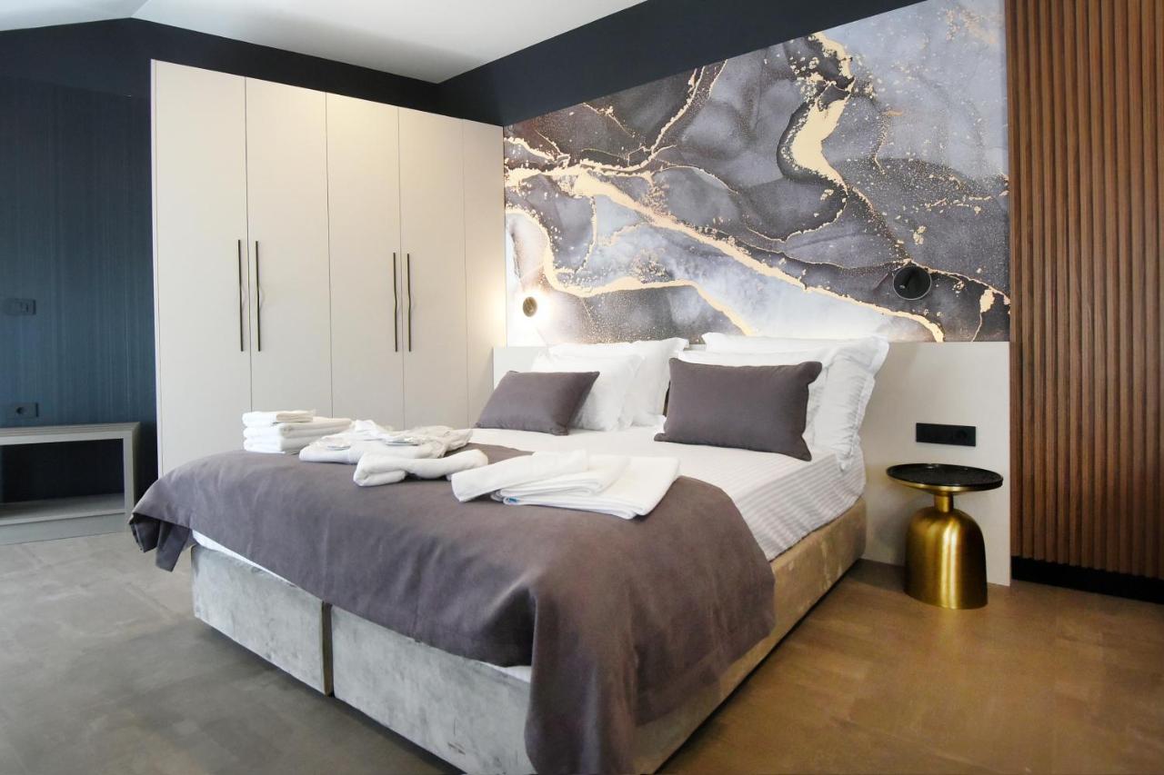Grandeur Apartments พูลา ภายนอก รูปภาพ