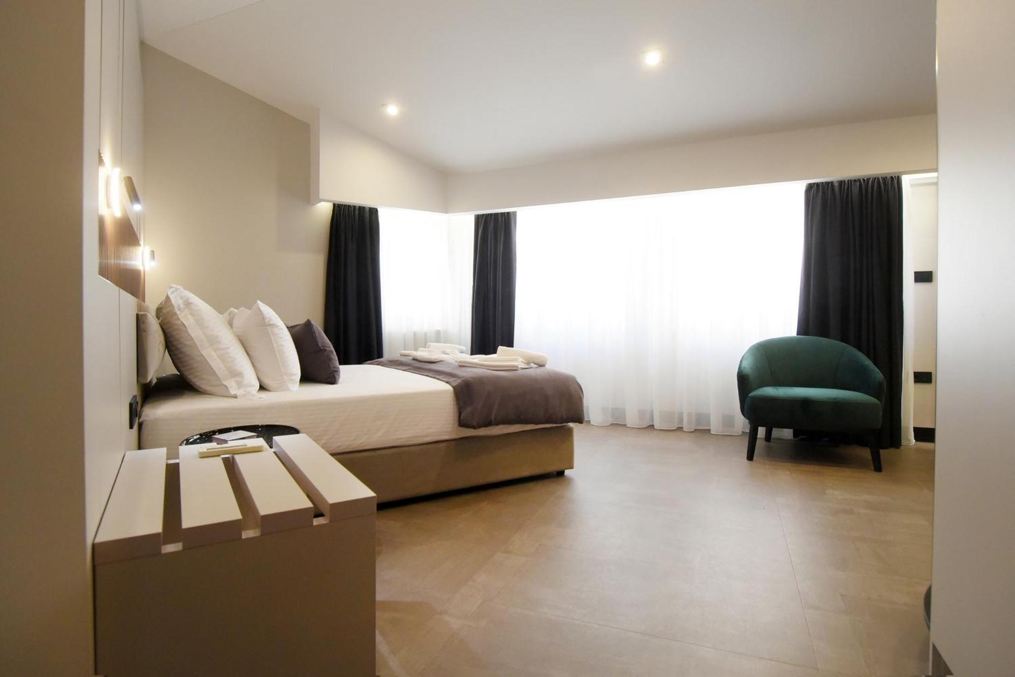 Grandeur Apartments พูลา ภายนอก รูปภาพ